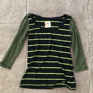 Hollister quarter/ long sleeve shirt